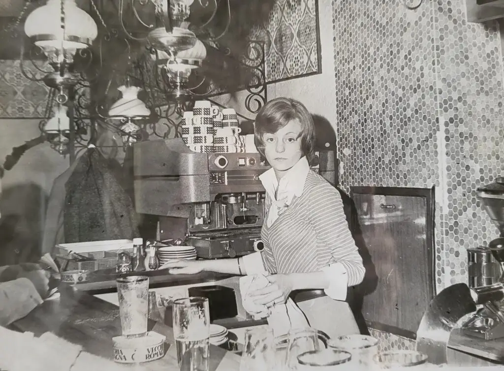 Nelly, la maman de Mary, au restaurant Le Lunch à Amay en Belgique